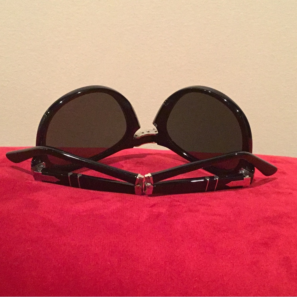 Persol Classic Folding Sunglasses PO0714 95/58 Black Polarized 52mm